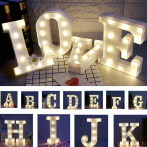 Valgustusega tähed “LOVE”